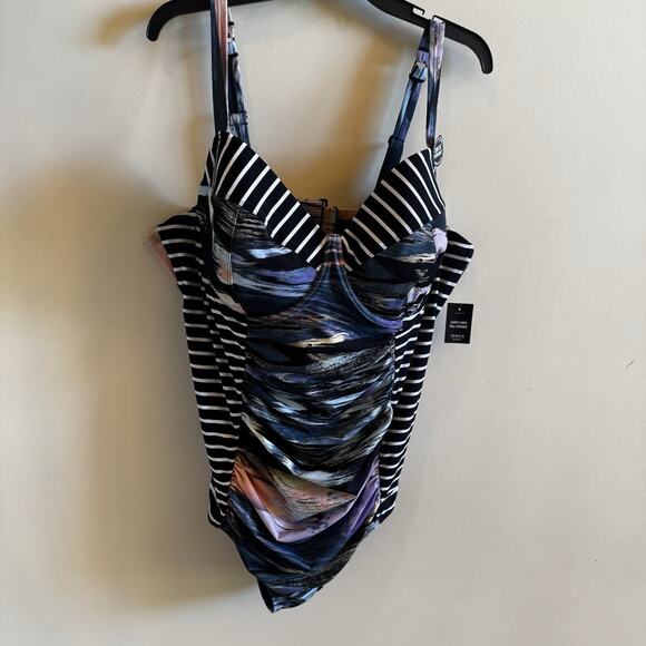 NEW Torrid 4 D/DD Slim Fix Underwire One Piece Swimsuit Shoreline Womens 26 4X - Picture 1 of 16